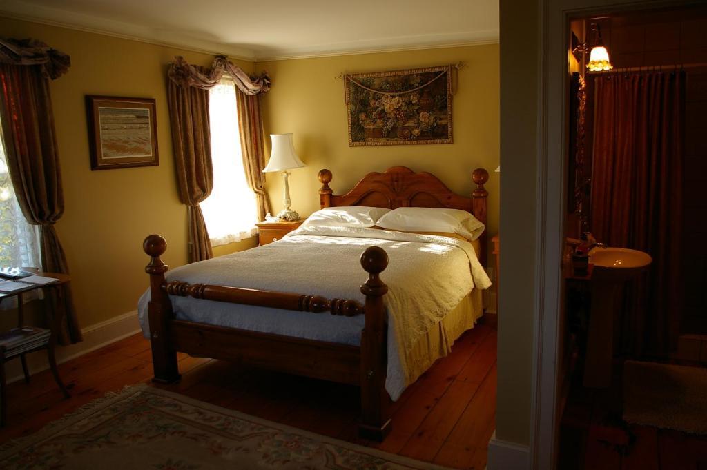 Royal Manor Bed & Breakfast Niagara-on-the-Lake Værelse billede